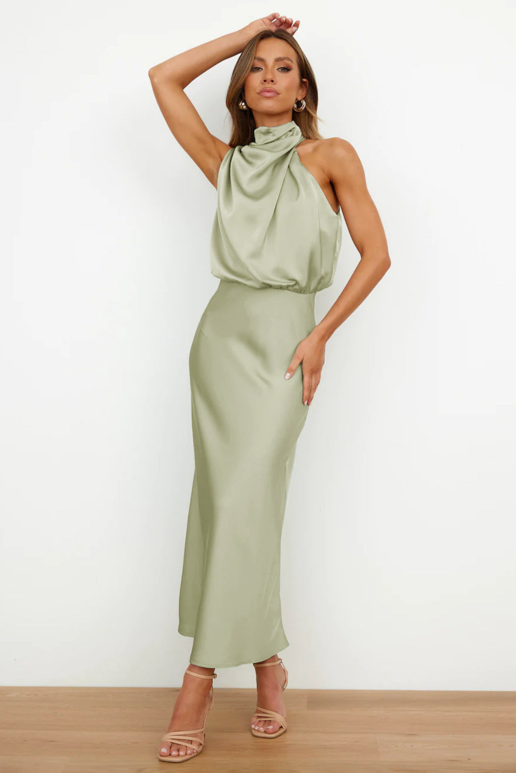 Clair ™ |  Robe longue en satin à col halter