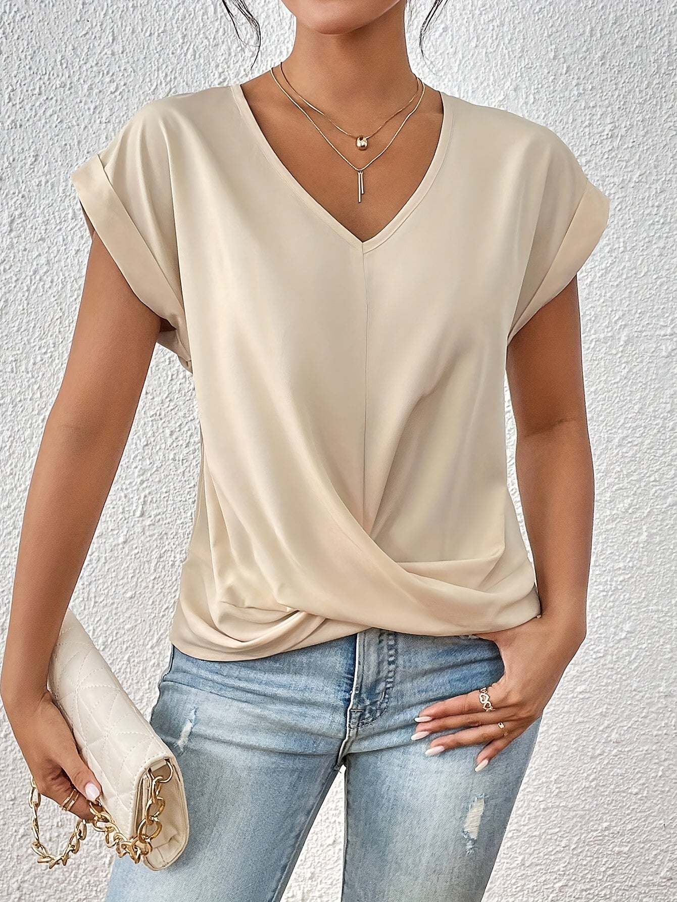 Clair Paris ™ | T-shirt décontracté avec col en V