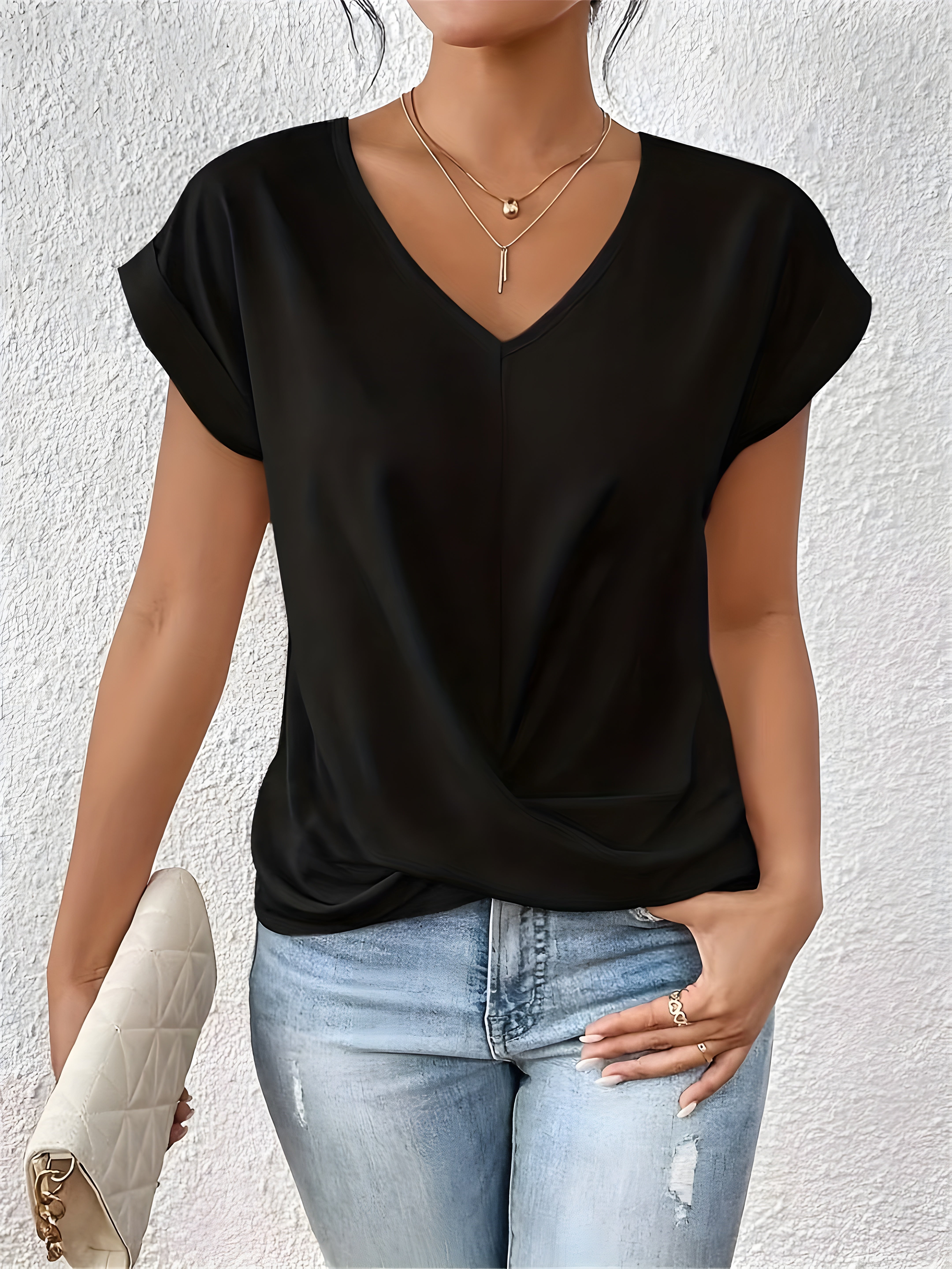 Clair Paris ™ | T-shirt décontracté avec col en V