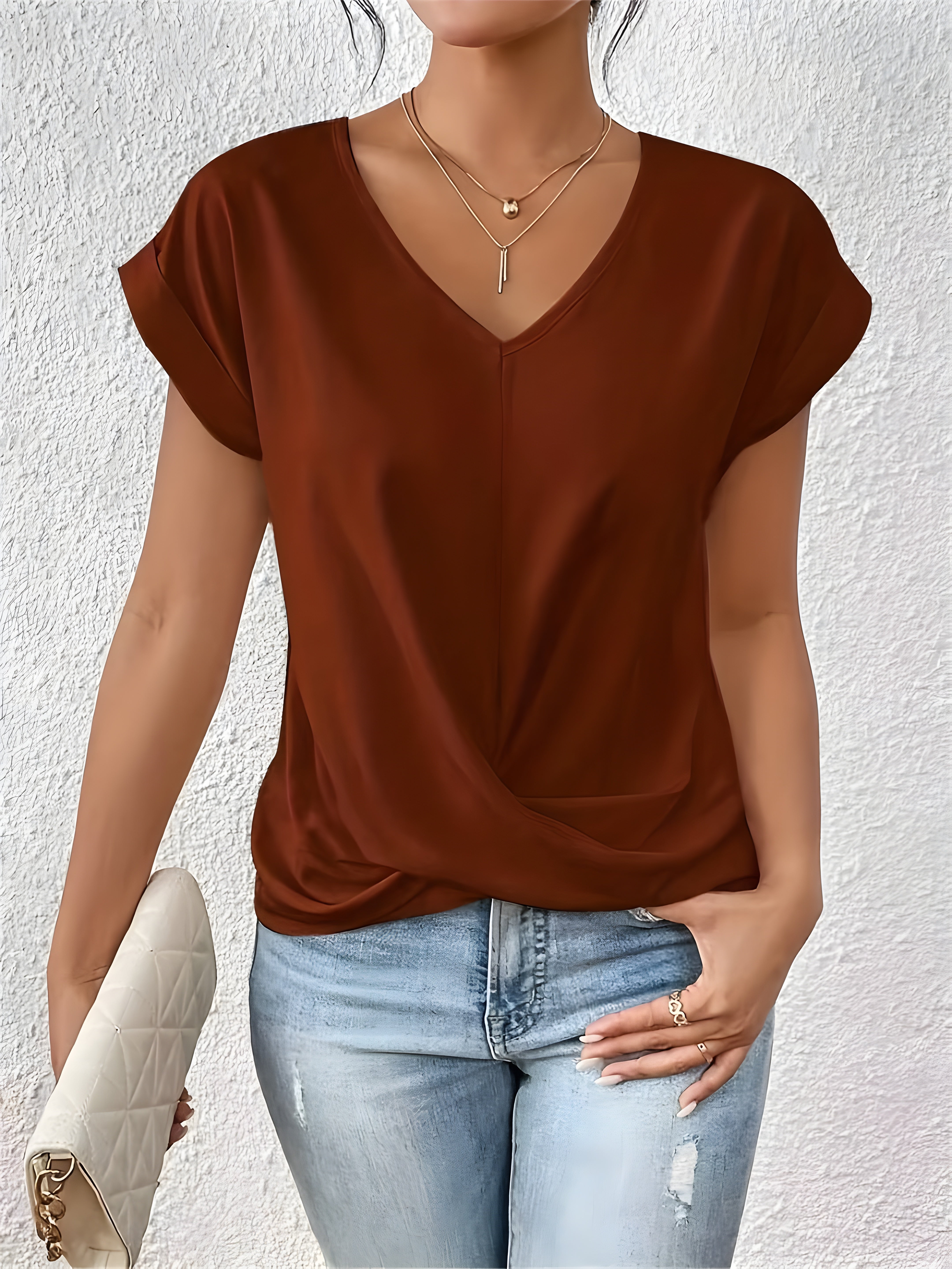 Clair Paris ™ | T-shirt décontracté avec col en V