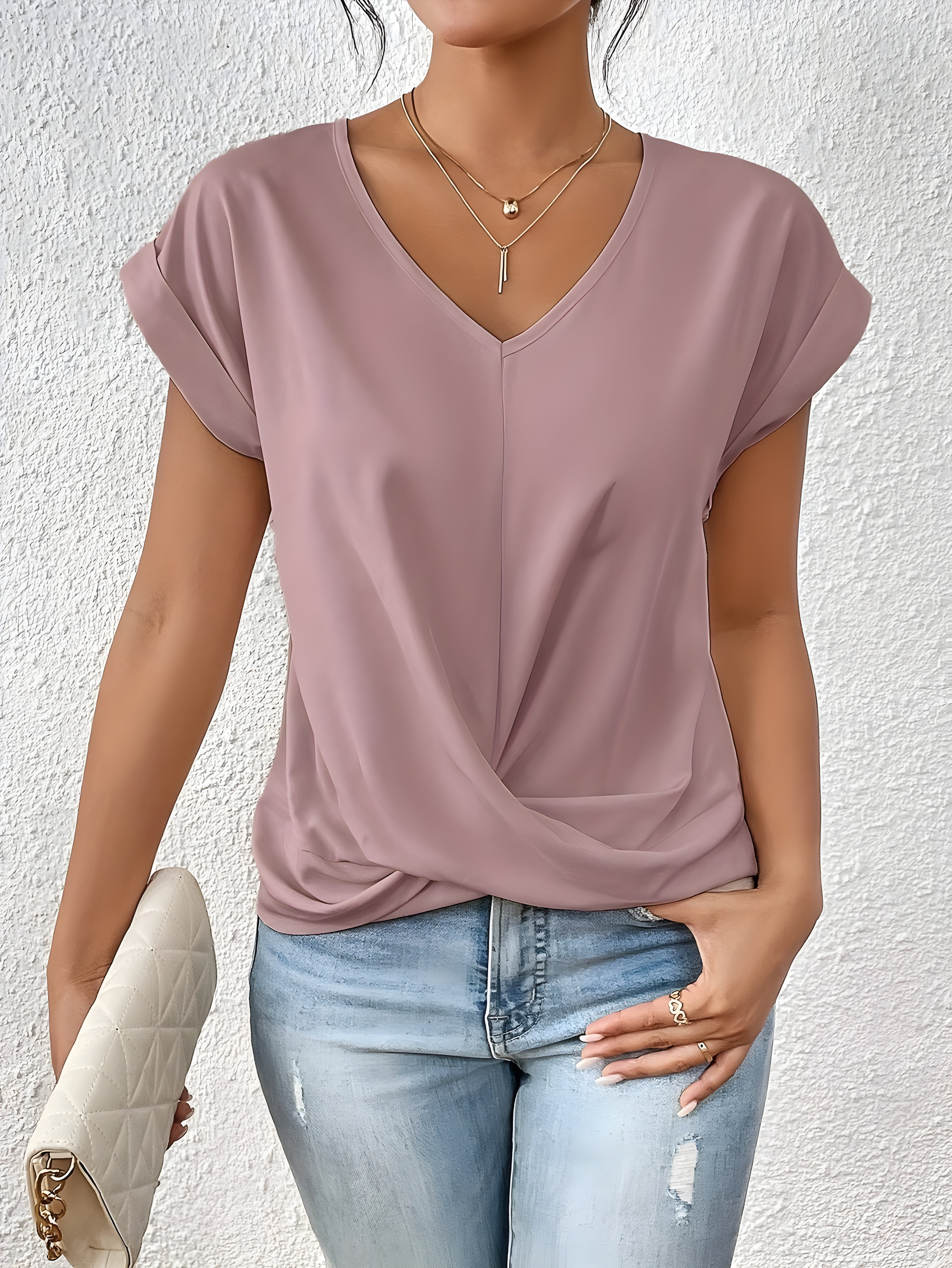 Clair Paris ™ | T-shirt décontracté avec col en V