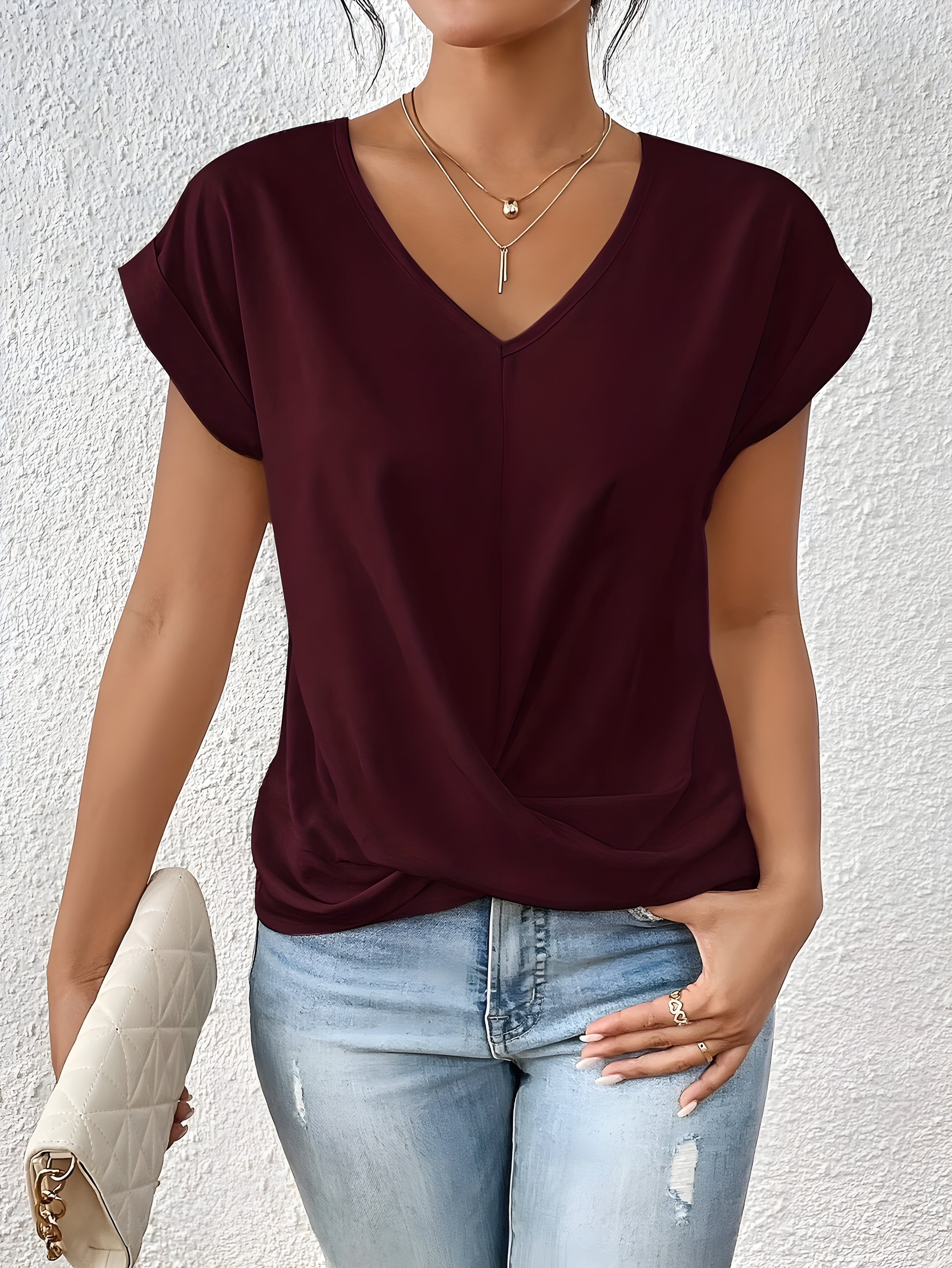 Clair Paris ™ | T-shirt décontracté avec col en V